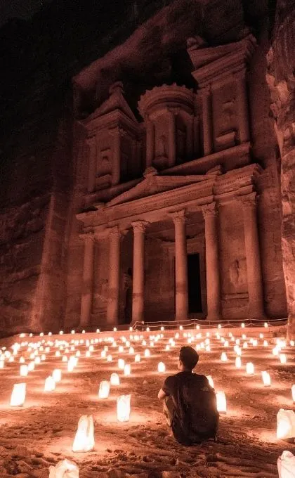 Petra in Jordanien bei Nacht: Magisch