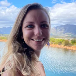Judith, Reiseexpertin Namibia.