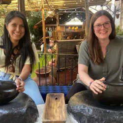 Carla und Annika, Deine Peru Reisespezialistinnen.