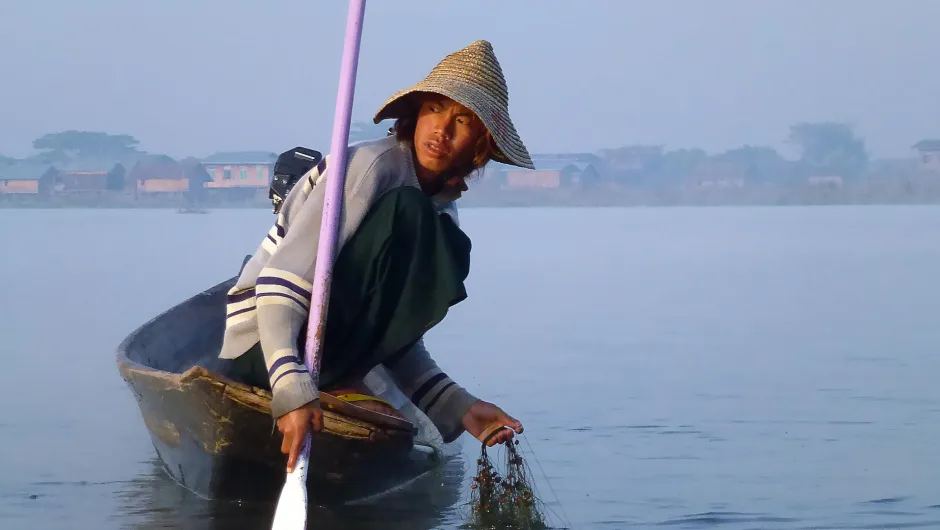 Ein Fischer am Inle See in Myanmar
