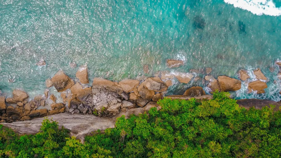 Der Atuh Strand in Indonesien