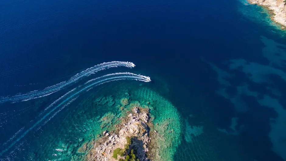 Das Meer vor Griechenland bei einer Reise entdecken