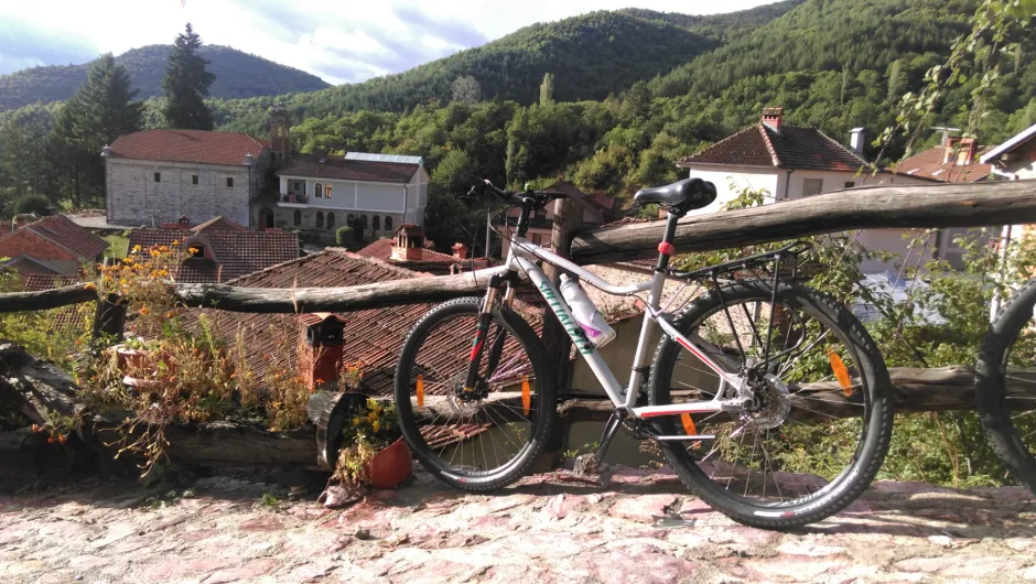 Fahrrad mit Aussicht in Nordmazedonien.