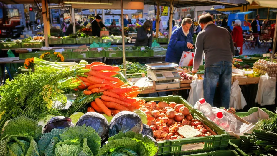 Essen im Baltikum, lokaler Markt.