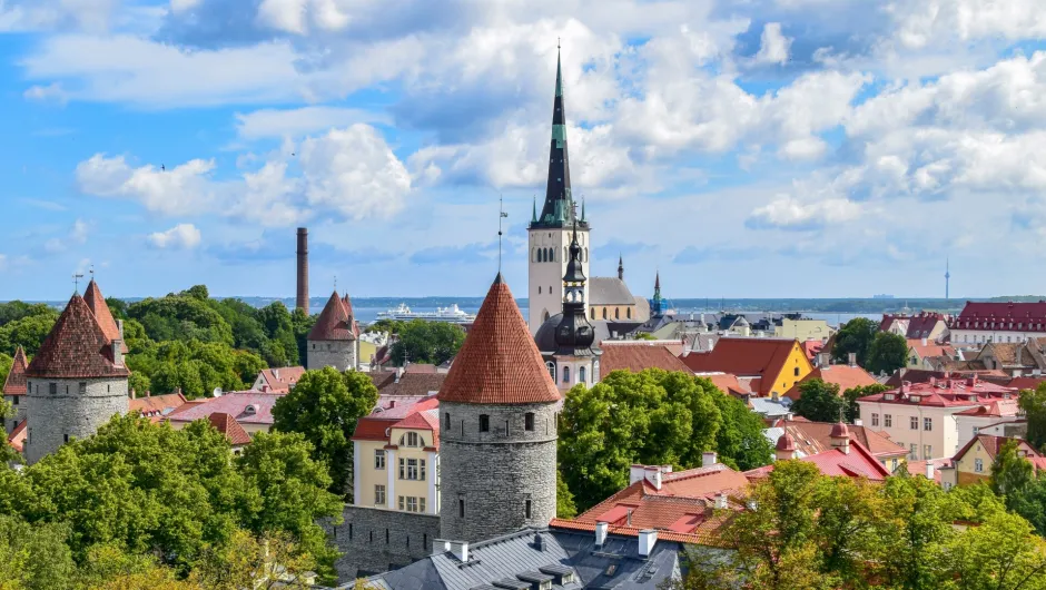 Mit dem Zug ins Baltikum, der Hauptstadt von Estland.