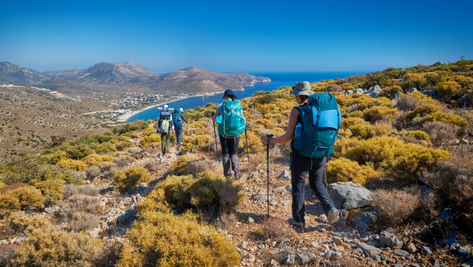 Zypern Wanderreise, eine Gruppe von Wanderern auf dem Bergen Zyperns.