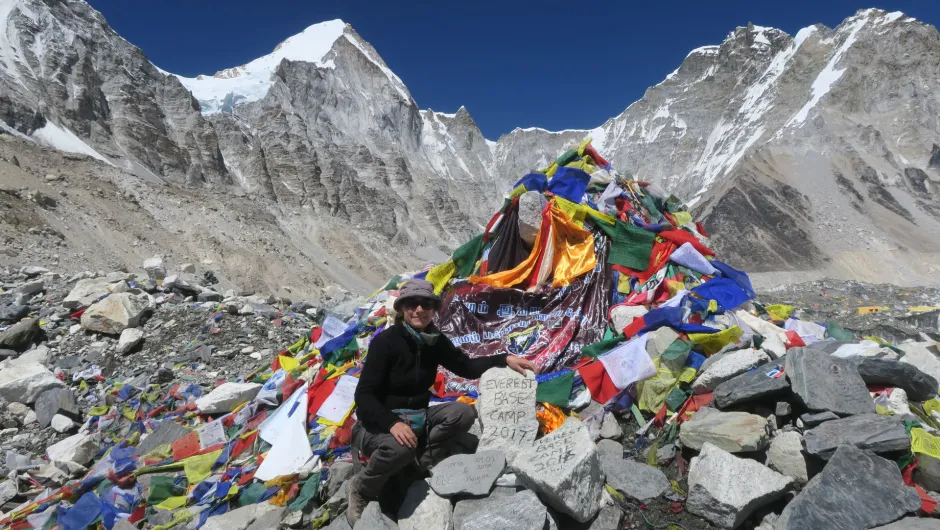 Erreichen Sie bei einer Wanderung das Mount Everest Base Camp.