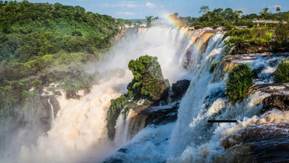 Entdecke die Iguazú Wasserfälle auf deiner Individualreise Argentinien.