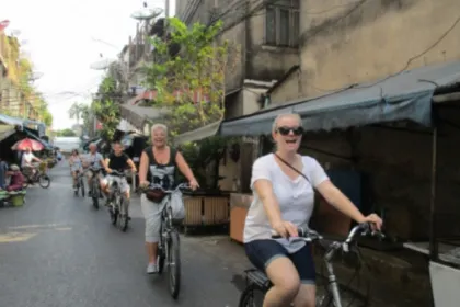 Fahrrad fahren durch Thailand