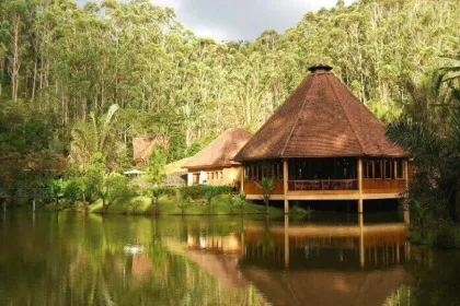 Hotel mitten in der Natur: Vakona Forest Lounge auf Madagaskar