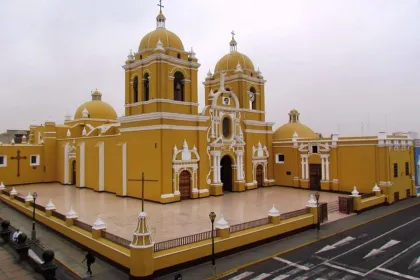 Stadtrundfahrt tour Exkursion on Peru.