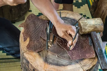 Lederschnitzerei workshop in Seam Reap.