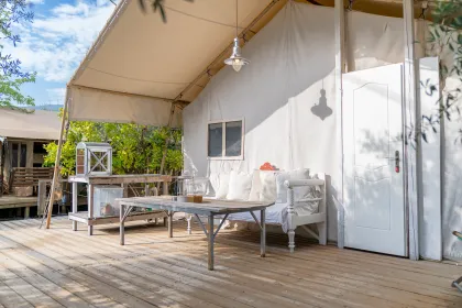 Glampingplatz in Poros.