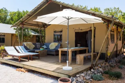 Kroatie - Boutique Camping Nono Ban lodge tent 4p.