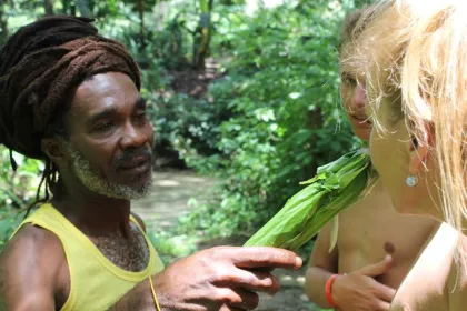 Naturwanderung mit Guide in Jamaika.