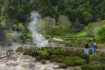 Van Tour Furnas.