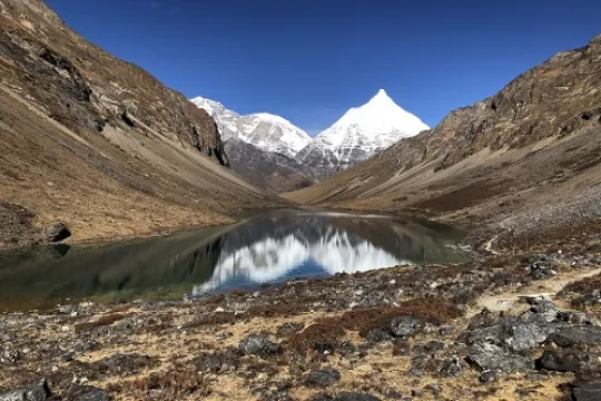 Blick auf das Himalaya Gebirge in Bhutan