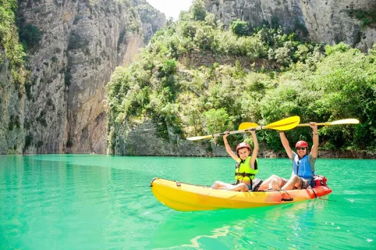 Kayak in Spanien mit Kindern.