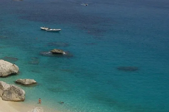Strand in Sardinien.